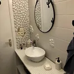 Ma Mère Appartement *
